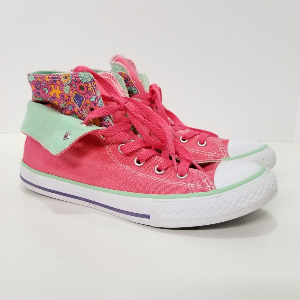 All star Converse Sneakers sz 5 Girls